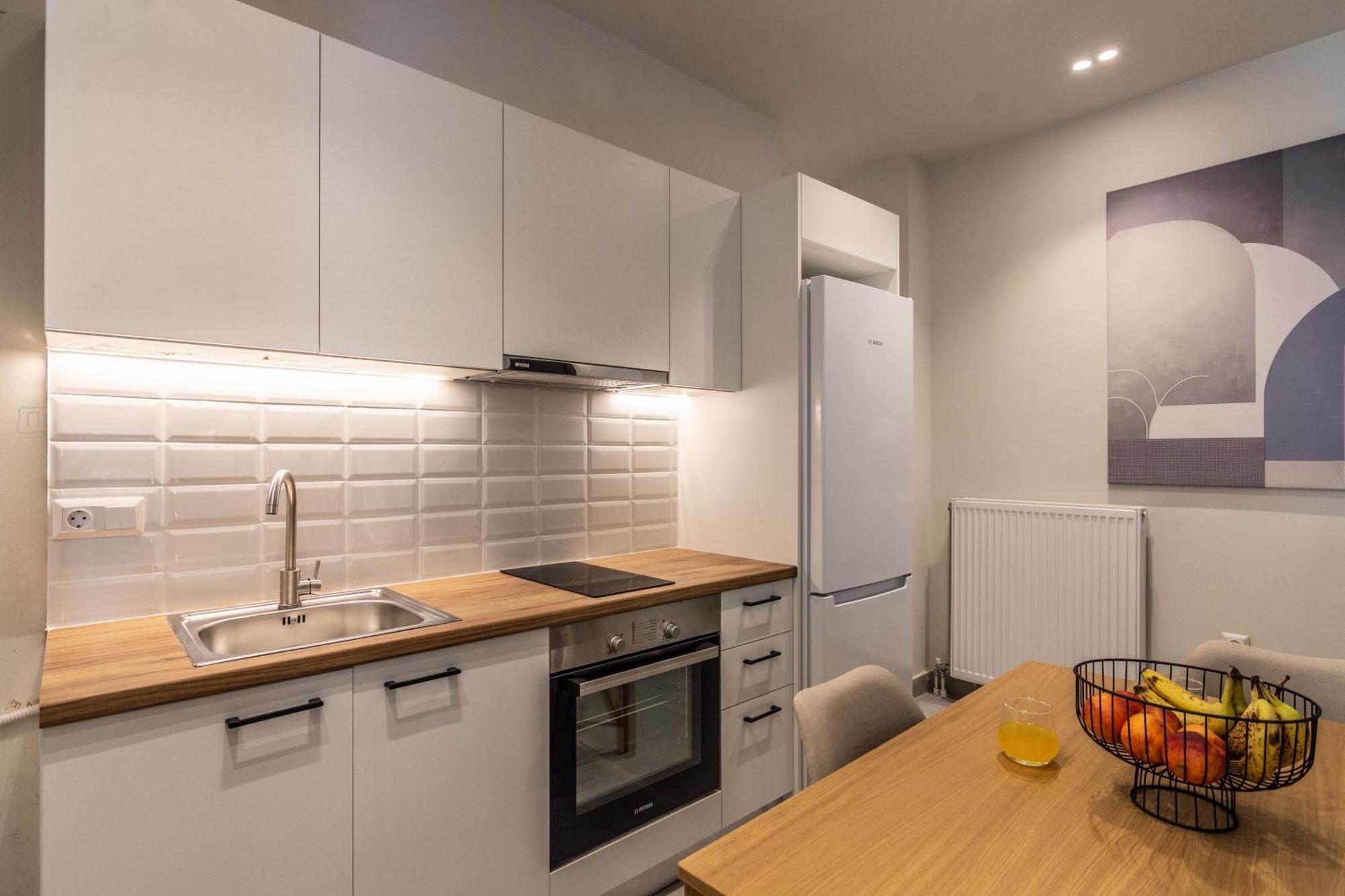 Apartment Legas *